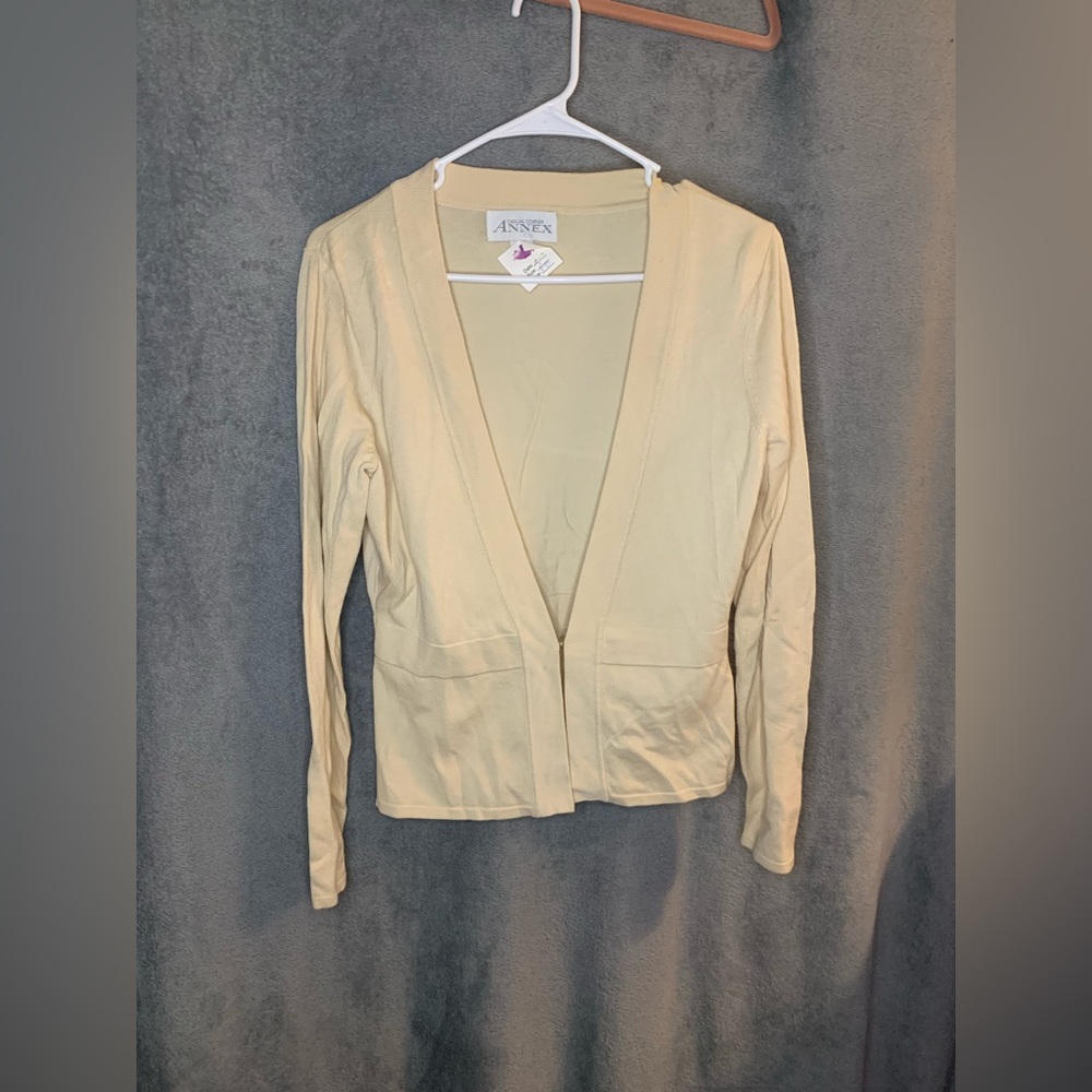 Casual Corner Annex cream colored, women’s cardigan, size small